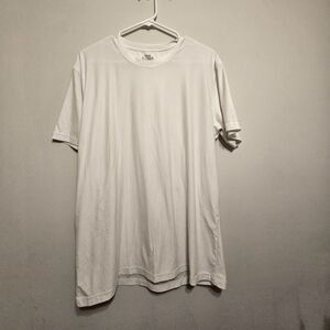 True Classic White Men's T-Shirt - Large